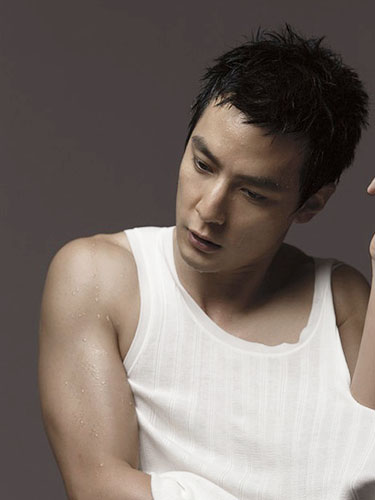 吴彦祖为爱回归男神发型帅气依旧