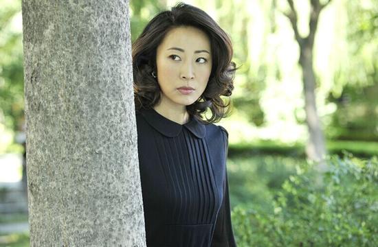 赵芮《爱我你别走》热拍 再启痴狂模式