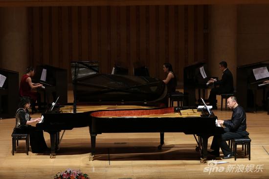 鲍蕙荞钢琴培训学校20周年庆典音乐会上演