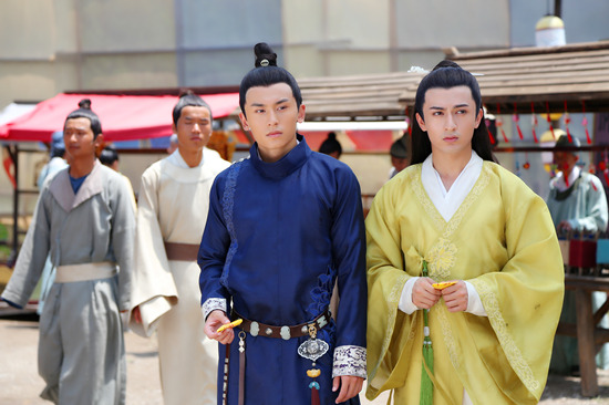 张哲瀚、米热剧照