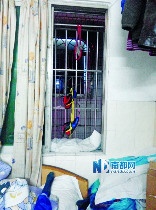 番禺11岁男童家中上吊身亡 家属称因在学校被体罚_手机新浪网