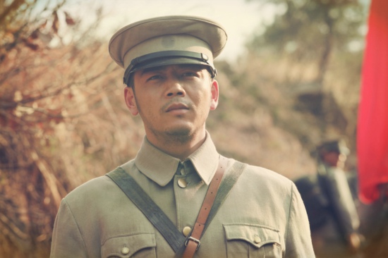 杨烁《洪流》够硬也够正新浪娱乐讯 随着电视剧《洪流》在央八的热播