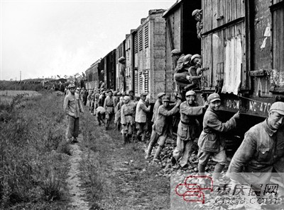 今天是重庆解放65周年纪念日老照片再现重庆往事