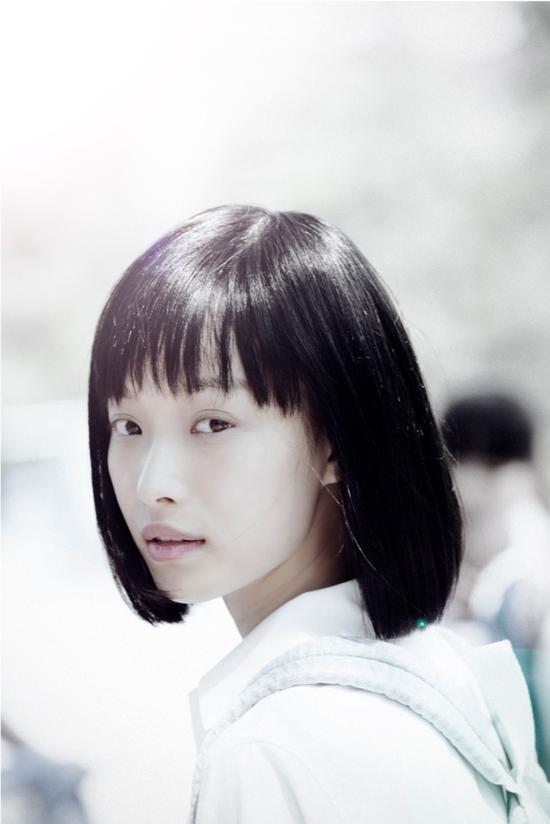倪妮尽力重现高中时代
