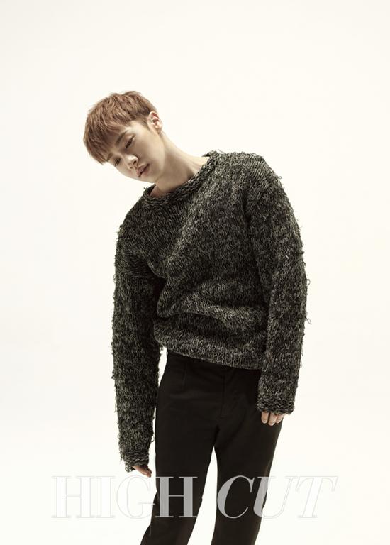 beast张贤胜否认与泫雅恋爱花边新闻而已