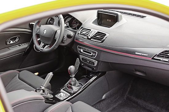 雷诺梅甘娜rs纽北最速量产前驱