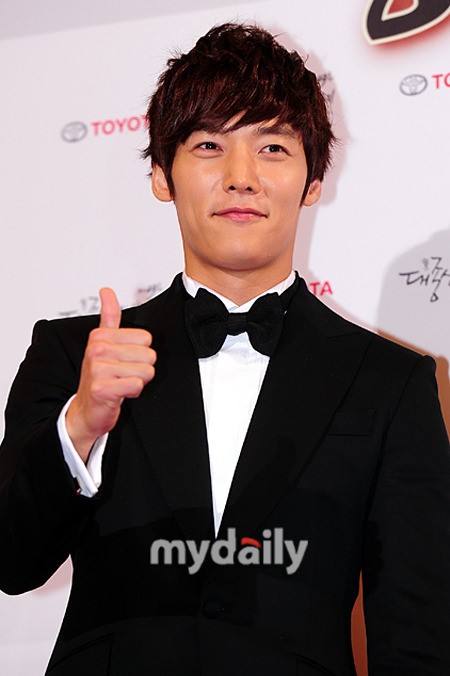 李敏镐jyj等明年入伍 韩娱圈缺人气欧巴