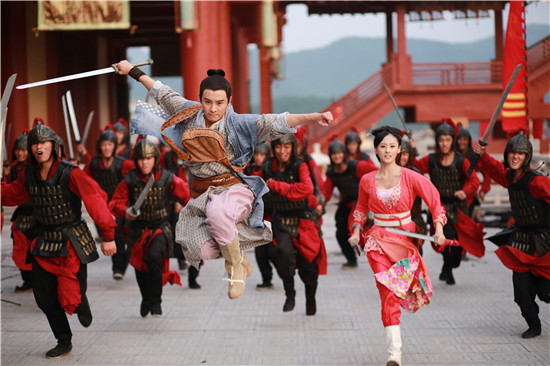 新浪娱乐讯 《通天狄仁杰》由东方天星文化传媒有限公司筹备2年时间