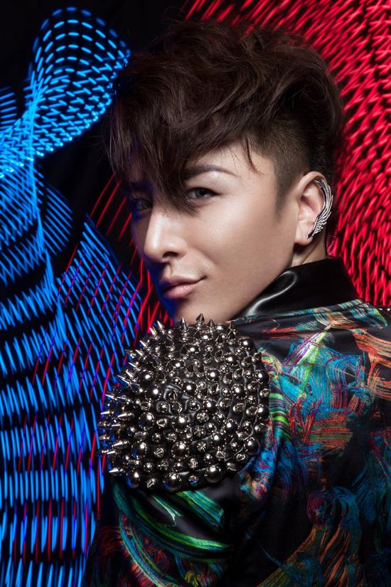 曹轩宾入围tvb8金曲奖提名用心做好音乐