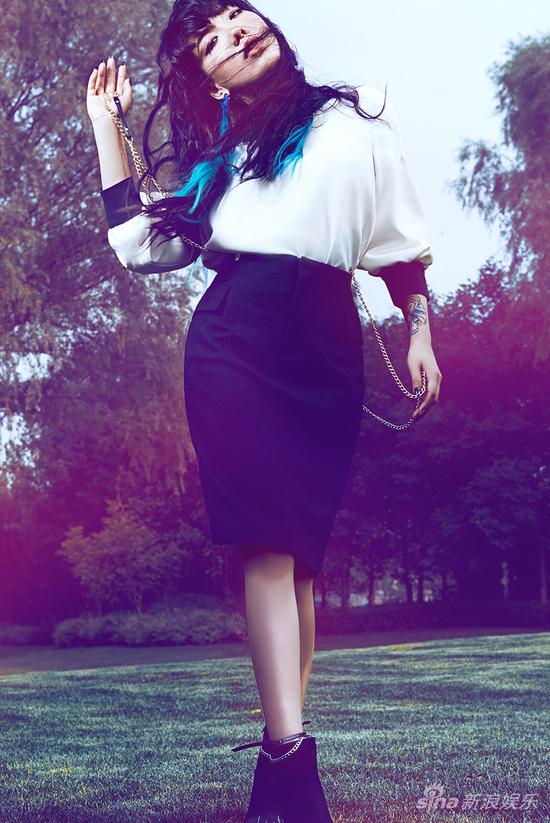 吴莫愁为电影献声反串男声一人饰两角