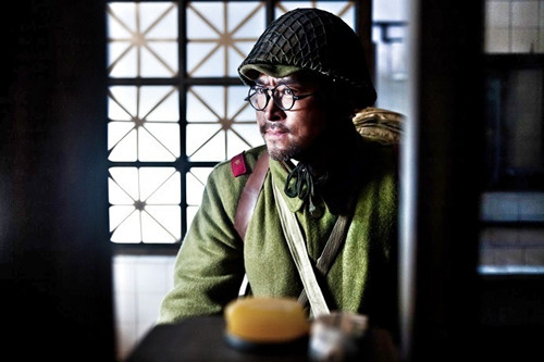 《四十九日祭》冢越博隆遭捆绑土埋跳楼