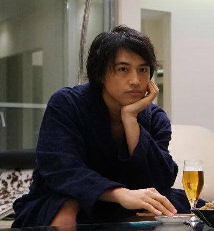 齐藤工加盟《上流阶级》挑战cosplay(图)