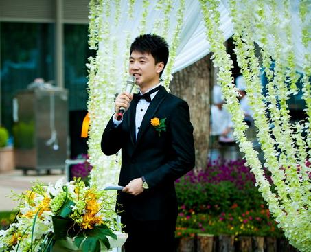 温馨又热闹12大技巧选对婚礼主持