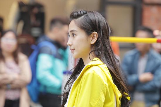 baby呆萌惹人爱 赛况升级愈显大将风范|angelababy|呆萌|奔跑吧兄弟