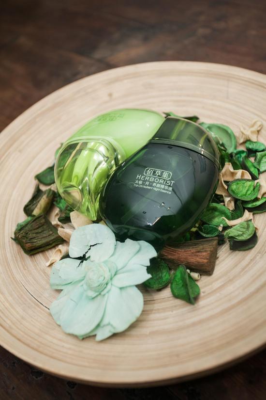 佰草集太极丹著名美肤达人小新老师应邀出席了于北京颐和悦汇酒店举行