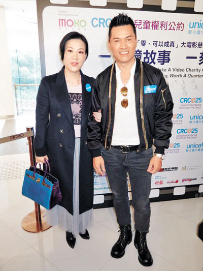 吕良伟表示与13岁儿子沟通得很好。