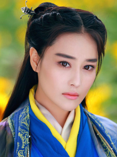 张馨予成最美李莫愁戏里戏外美艳发型赏