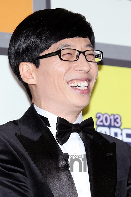 韩国民主持人刘在石捐款2年不留名