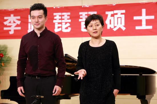 章红艳教授夸赞李跞进步快