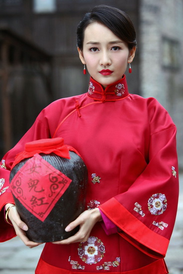 王鸥《花火花红》被张嘉译追 赞萌叔无敌