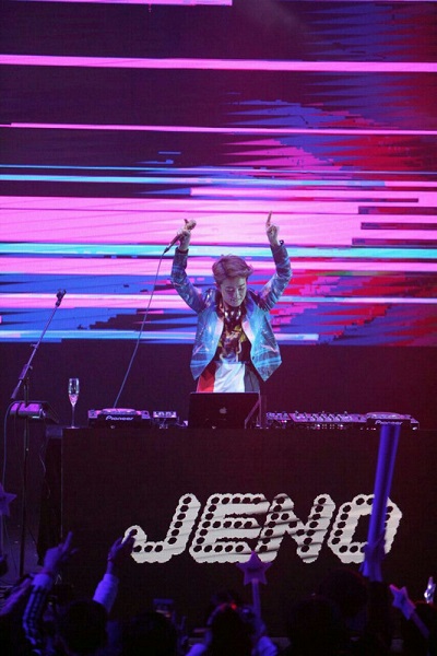 刘力扬试听派对热力开唱 转型酷炫DJ|刘力扬|派对|DJ_新浪娱乐_新浪网