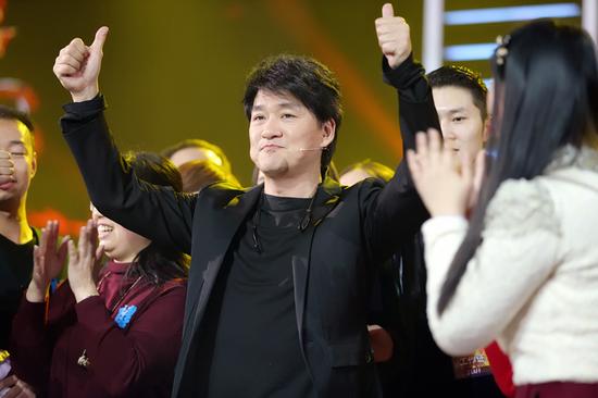 周华健现场生日