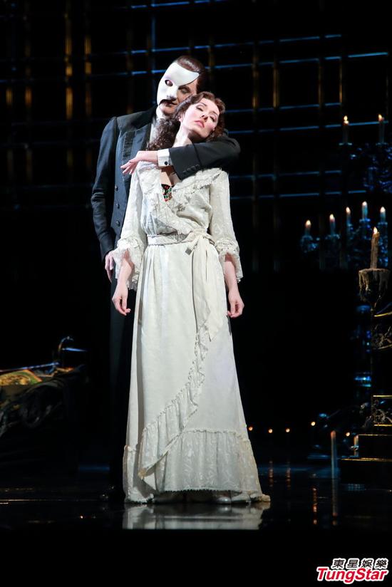 音乐剧歌剧魅影香港公演百人谢幕