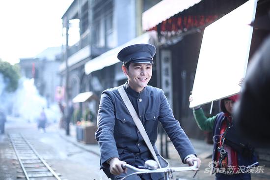 孙坚扮演单纯学生韩子生