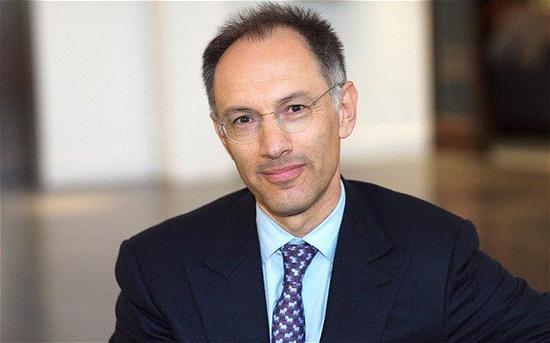 业界 > 正文       作为 linkedin 的创始人,霍夫曼从去年开始频繁的