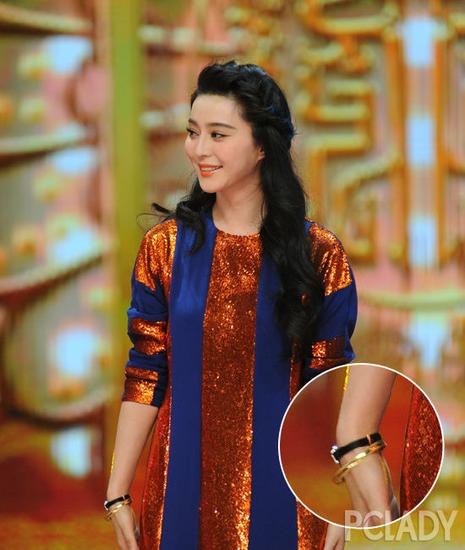 宣传剧版《武则天》现场,同样佩戴珠宝表虽然有的人觉得手镯叠戴会对