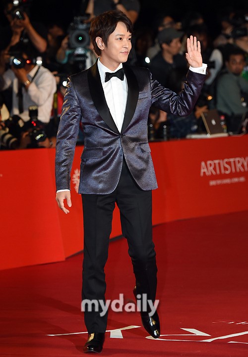 电视前沿 韩娱 > 正文  新浪娱乐讯 韩国艺人金桢勋[微博]将与少女