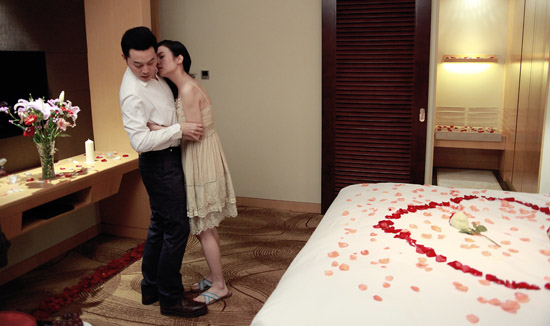 梁鸿名疑似“出轨”