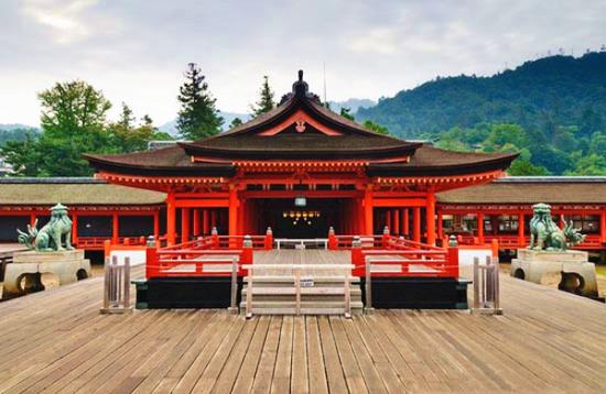 严岛神社6,宫岛:人神共生的海上蓬莱宫岛,又称"严岛".