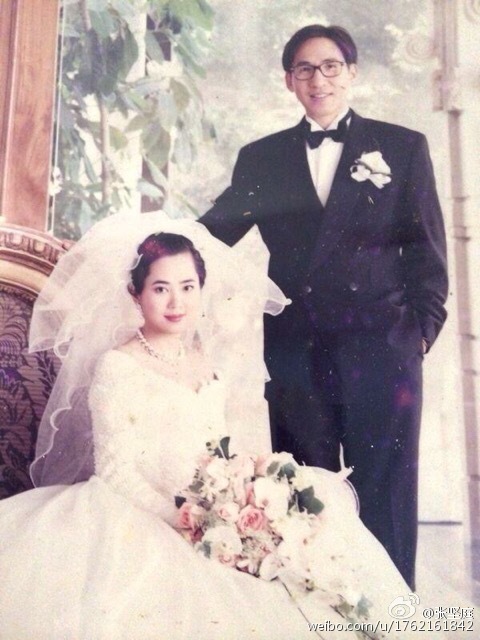 杨诺思与老公张坚庭结婚照