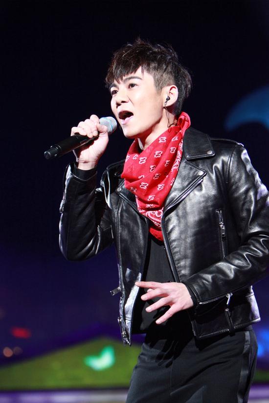 邓养天跨年玩跑男献唱专辑热歌蝴蝶