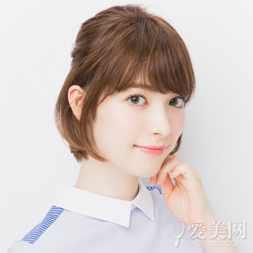 style   半扎公主头