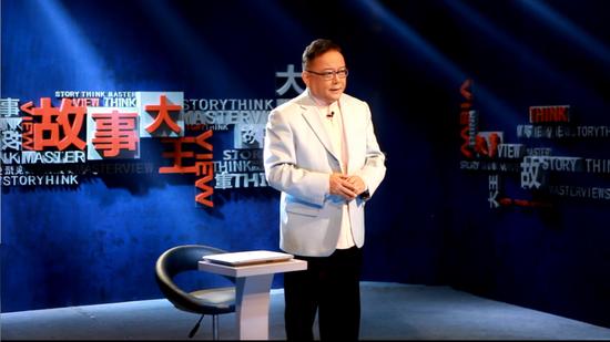 王刚讲故事太真实吓哭儿孙