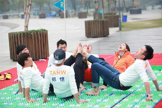 《奔跑吧兄弟》酸爽指压板