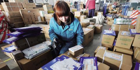 快递哥称月入过万扯淡 每天早7时跑到晚9时