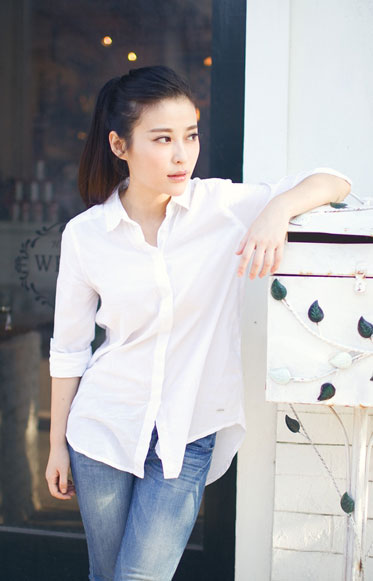 百万粉丝竞争白热化刘妙委屈落泪