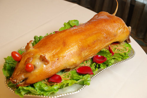 鸿运喜当头(鸿运乳猪全体)