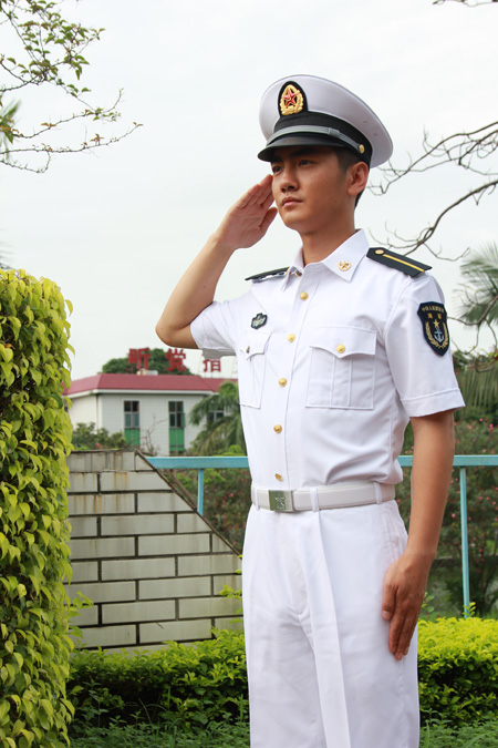 天生要完美洪连城每人身边都有丁一