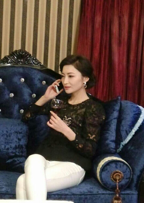 葛玟希杯酒美人