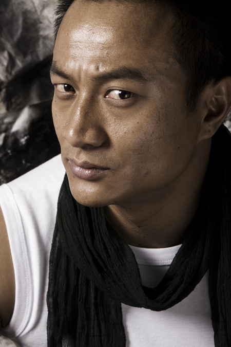 教官孙磊无微不至受爱戴 思想碰撞成长