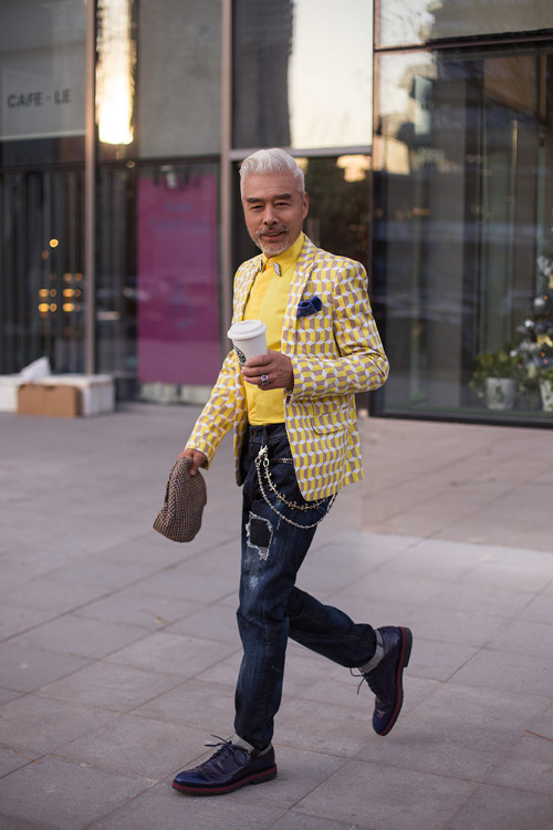 中国潮叔张双利驾驭明艳黄色