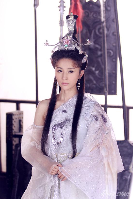 气质美女周庭伊《封神英雄》演绎清纯仙子|《封神英雄》|周庭伊|清纯_新浪娱乐_新浪网