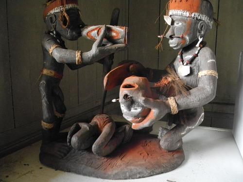 走访印尼 探秘惊悚食人族部落