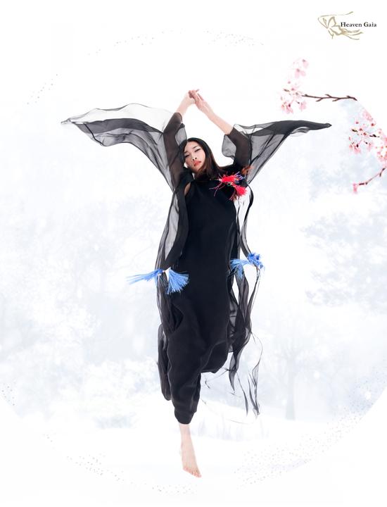 "盖娅传说"品牌海报