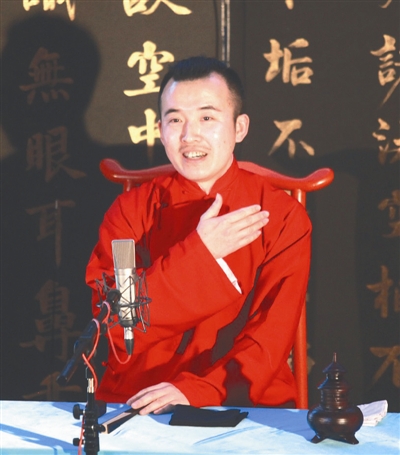 著名评书演员吴荻