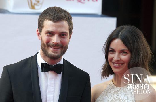 杰米-多南和老婆阿梅丽娅-华纳杰米-多南已光荣当爹所以说到底,"格雷